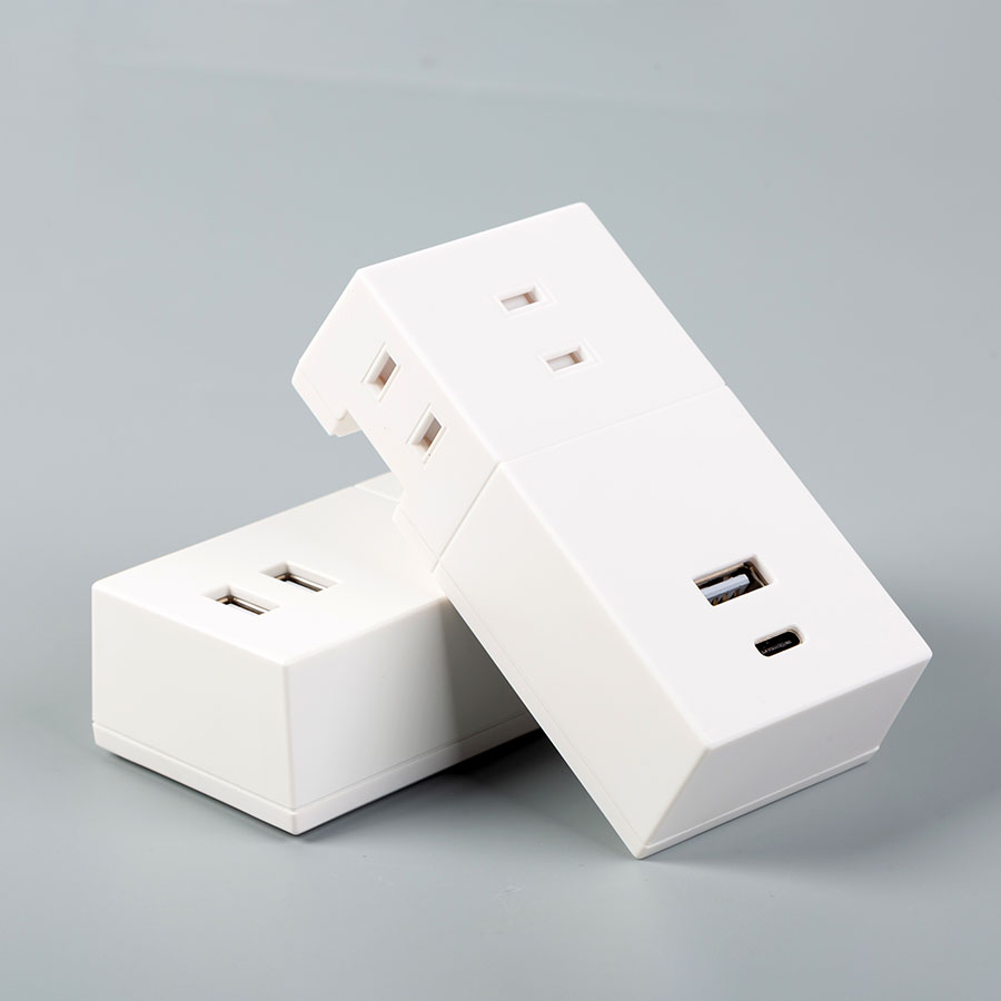 Safe Japan Power Plug Socket with 1 USB-A and 1 Type-C